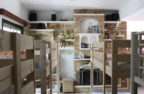 Tseri Hostel | Costas Hostel Action