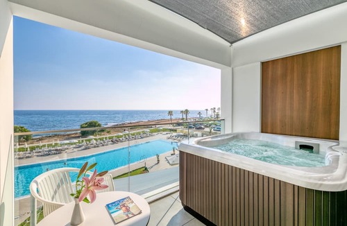 Geroskipou Hotel | Ivi Mare - Designed for adults by Louis Hotels