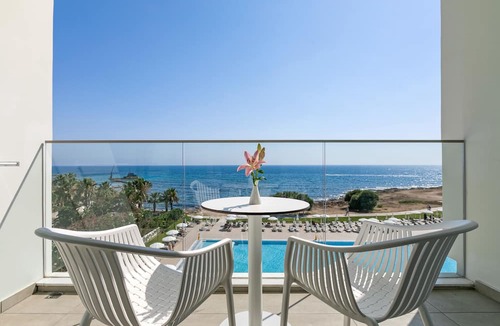Geroskipou Hotel | Ivi Mare - Designed for adults by Louis Hotels