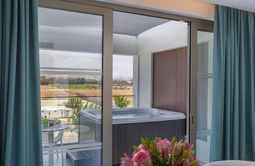 Geroskipou Hotel | Ivi Mare - Designed for adults by Louis Hotels