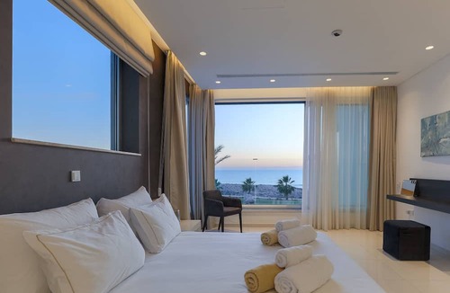 Ayia Napa Villa | Vivo Mare Beachfront - Seaview Villas