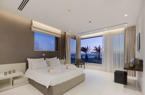Ayia Napa Villa | Vivo Mare Beachfront - Seaview Villas