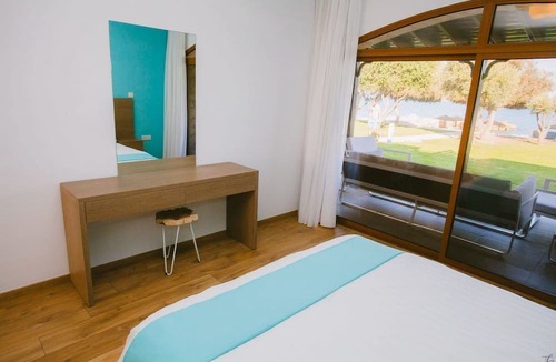 Agios Theodoros House | Elya Beach Luxury Suites