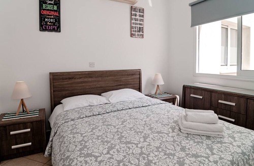 Universal Apartment | One-Bedroom Apartment - Artemis Cynthia Complex