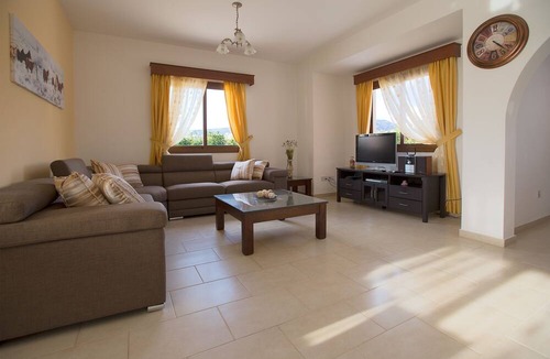 Pegeia Villa | Villa Anna Marina - a Private villa that sleeps 8 guests in 4 bedrooms