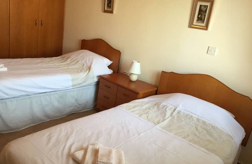 Xylofagou Apartment | 2 Bed Flat - Sleeps 4 - Pool - Parking - Wifi