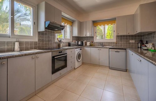 Argaka Villa | Villa Bimini 3 Bed Sea View Villa close to beach and restaurants