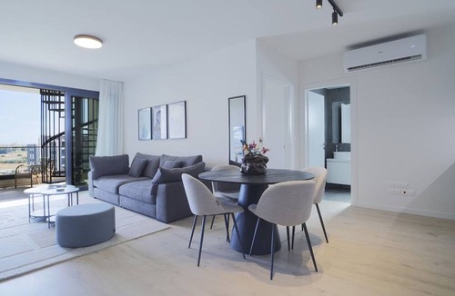 Vasa Koilaniou Apartment | Rooftop Sunset Garden by Staycom