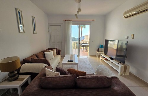 Peyia Town House | 2 Bed Townhouse in Peyia Paradise