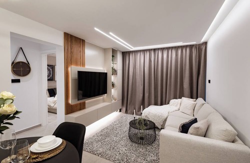 Limassol Apartment | Luxury Marina Beach Stay