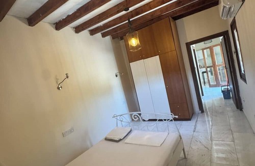 Marathounta House | Charming Cyprus Getaway in Páfos - Garden View Holiday House