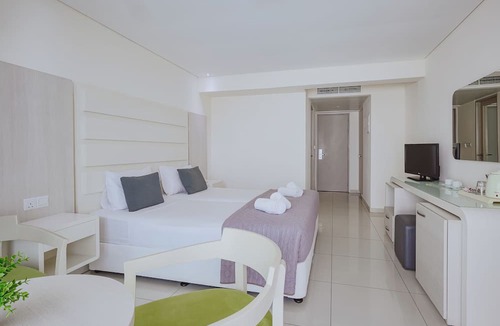 Ayia Napa Hotel | Tasia Maris Oasis