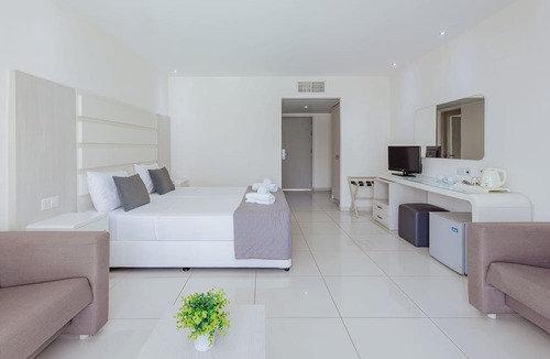 Ayia Napa Hotel | Tasia Maris Oasis