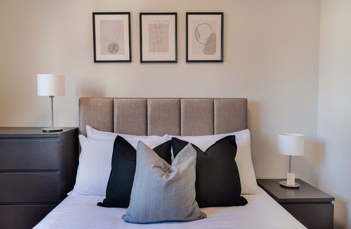 Strovolos Apartment | Phaedrus Living Evergreen City Flat