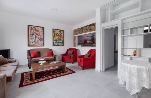 Kyrenia House | Flat with Garden 5 min to Kyrenia Castle