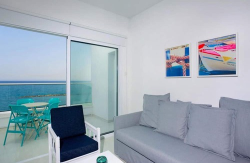 Agios Tychon Apartment | On the Beach Penthouse