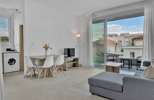 Strovolos Apartment | Phaedrus Living: Eolus Residences Hera