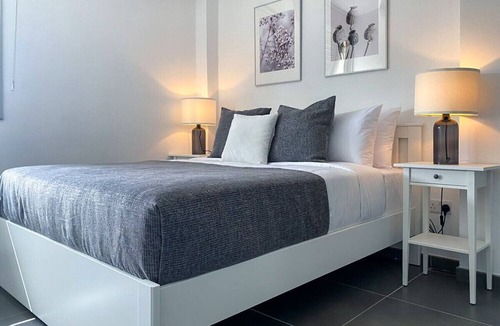 Strovolos Apartment | Phaedrus Living: Modern City Flat Strovolos 201