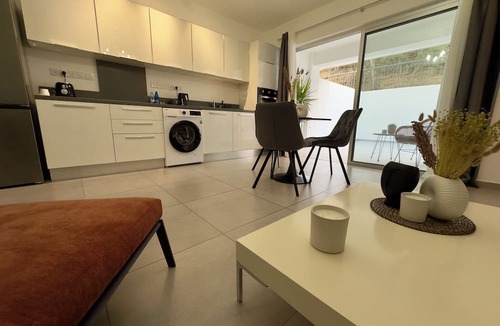 Aglantzia Apartment | Welcome to Our Luxurious 1-bedroom Private Residence With a Special Patio