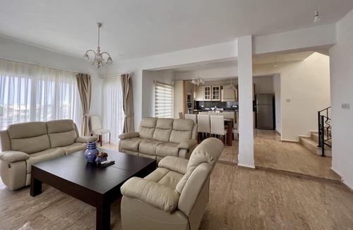Mandres Villa | Villa with Private Pool 10 min to Kyrenia Gates