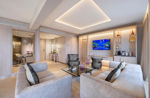 Agios Tychon Hotel | Four Seasons Hotel