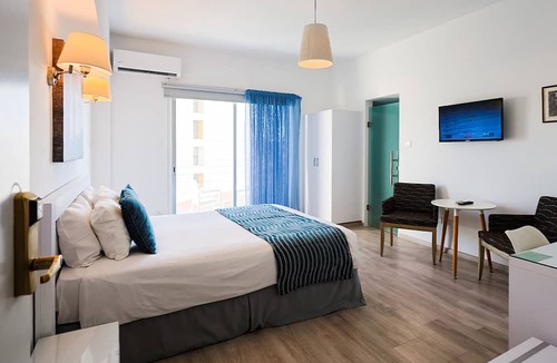Larnaca City Centre Hotel | Mikes Kanarium Hotel