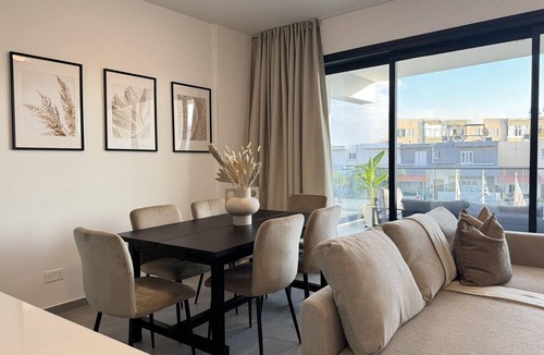 Aglantzia Apartment | Phaedrus Living White Hills Suites City View