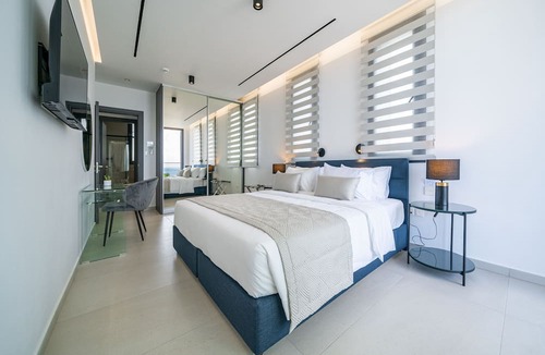 Paphos Hotel | Waterside by Deserve