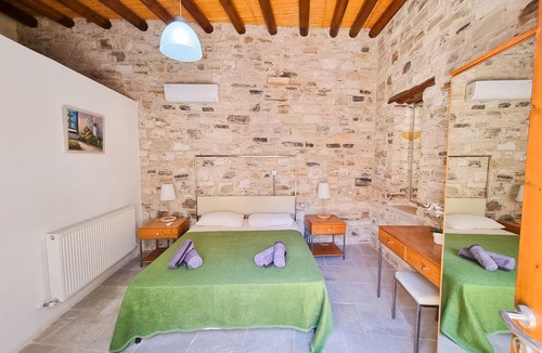 Skarinou Apartment | Traditional Village Pool Apartment