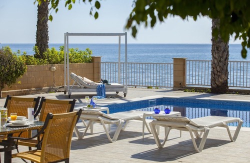 Larnaca Villa | Meneou Beachfront Villa Sunset
