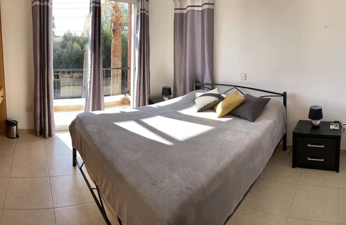 Universal Apartment | Sirena Sunrise