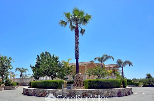 Kathikas Villa | Elegant Huge Villa Large Pool, Ideal For Weddings