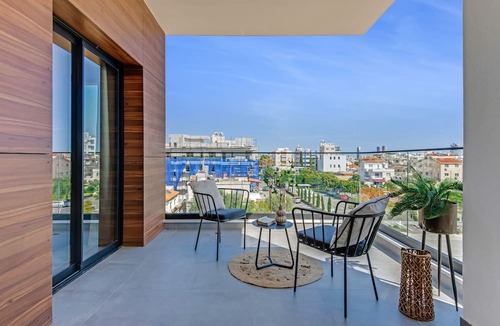 Limassol Apartment | Sanders Crystal 2 - Top 3-Bdr with Shared Pool