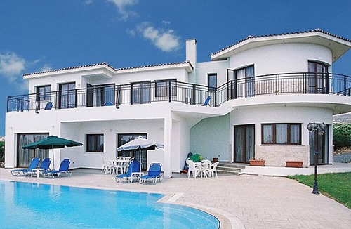 Sea Caves Villa | Impressive Large Villa Huge Heated Pool Garden