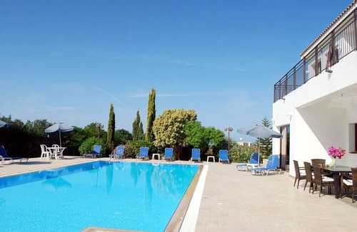 Sea Caves Villa | Impressive Large Villa Huge Heated Pool Garden