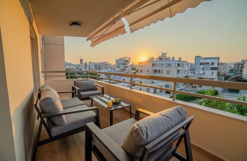 Neapolis Apartment | Perfect for Families, Beach 3 Min Away