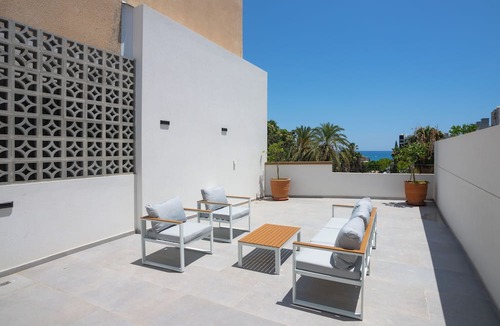 Historical Center Apartment | Bridge House 202 - 2BR Modern Apt close to the beach and city centre