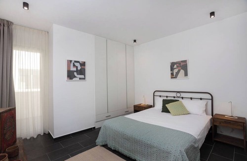 Historical Center Apartment | Bridge House 201-3BR Modern Apt close to the beach and city centre