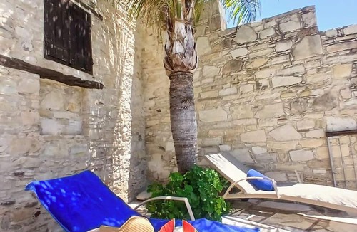 Skarinou Apartment | Athena's Pool Oasis