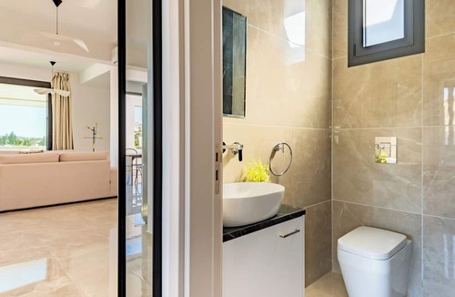 Agios Tychon Apartment | Sanders River Plaza - Nice 3-Bdr Apt with Terrace