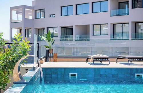 Agios Tychon Apartment | Sanders River Plaza - Light 2-Bdr Apt with Balcony