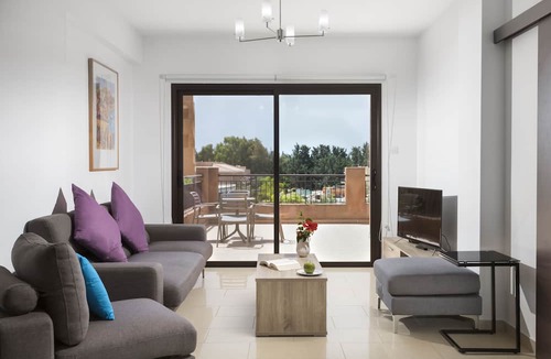 Universal Apartment | Resitour - Aphrodite Gardens