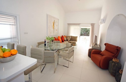 Universal Apartment | Resitour - Aphrodite Gardens