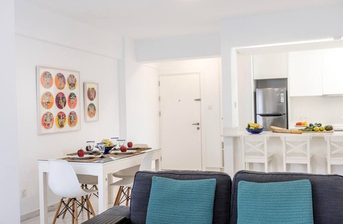 Larnaca Apartment | Mackenzie Leo Seafront Suite