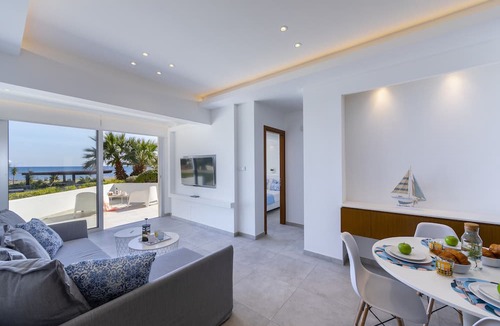 Larnaca Apartment | Mackenzie Castella Beachfront Suite