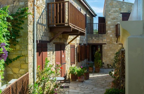 Tochni Apartment | Eveleos Country House