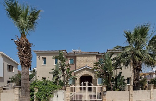 Universal Villa | Beautiful 6 bedroom luxury villa with private pool in Universal, Kato Paphos
