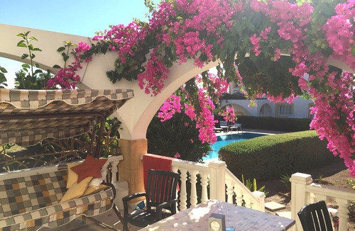 Yesiltepe Villa | Villa Orange, 3 Bedroom 2 bathroom Villa-Near 2 Sandy Beaches.