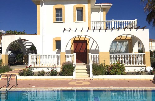 Yesiltepe Villa | Villa Orange, 3 Bedroom 2 bathroom Villa-Near 2 Sandy Beaches.