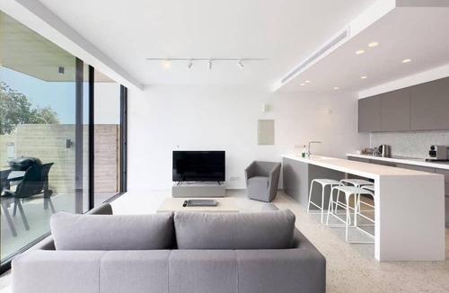 Chlorakas Villa | Sunset Park Villa